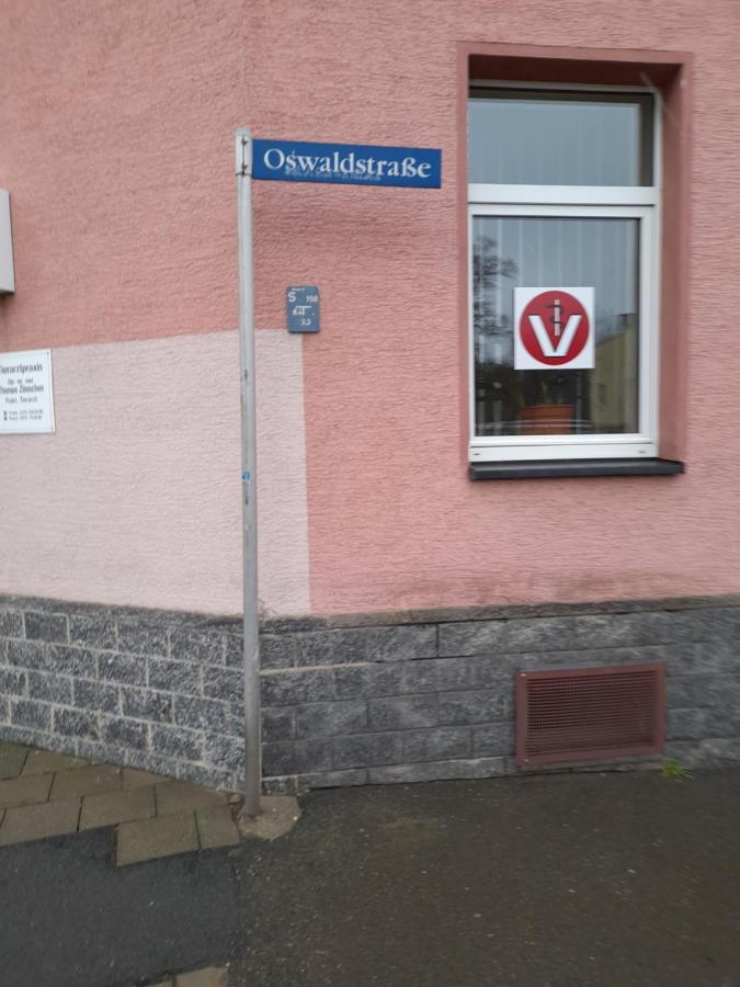 2 Raum Wohnung Im Dg Zwickau Bagian luar foto